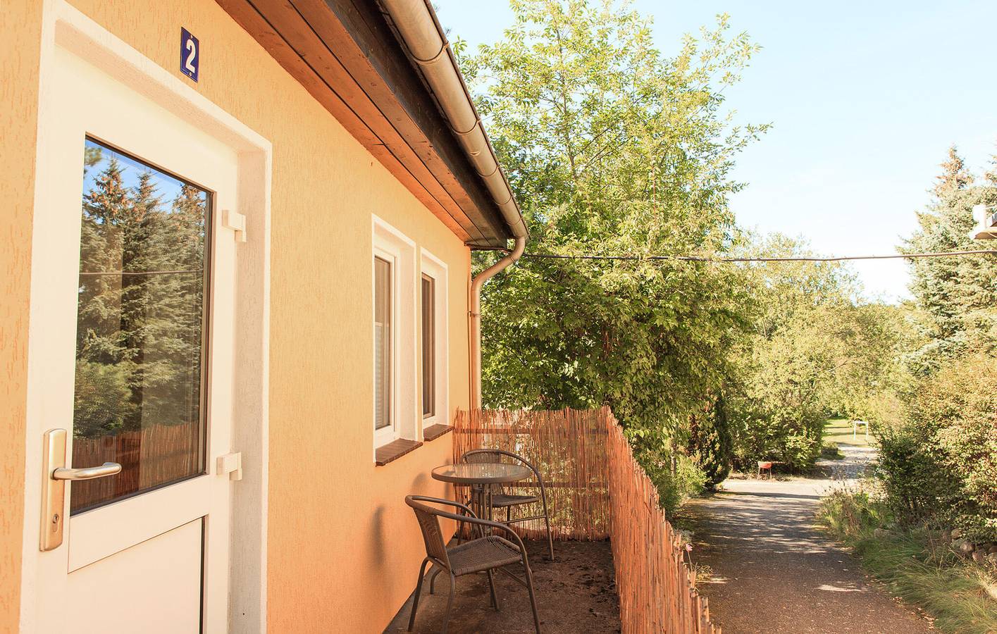 Ganze Ferienwohnung, Gemütliche Wohnung mit Parkplatz, Terrasse und Internet in Kagar, Rheinsberg