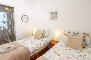 Cottage for 4 People in Teignmouth, Devon, Photo 4