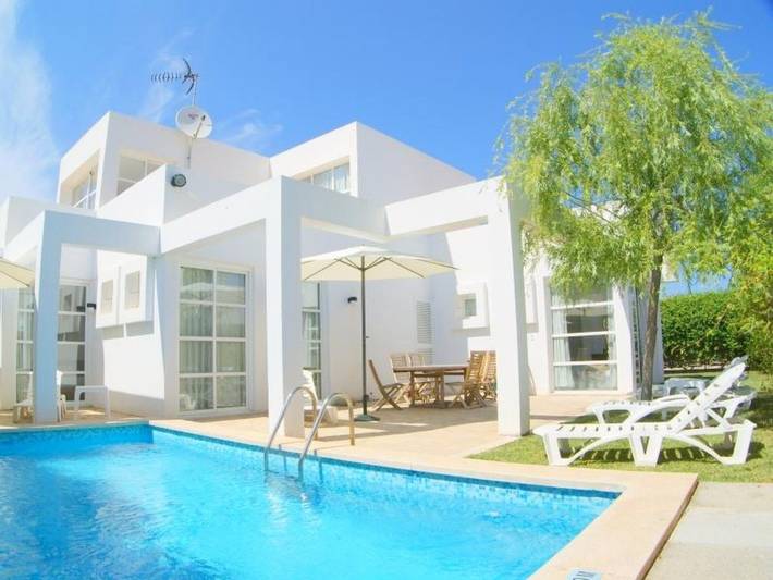 Ferienhaus für 8 Personen, mit Garten und Pool sowie Balkon - 1