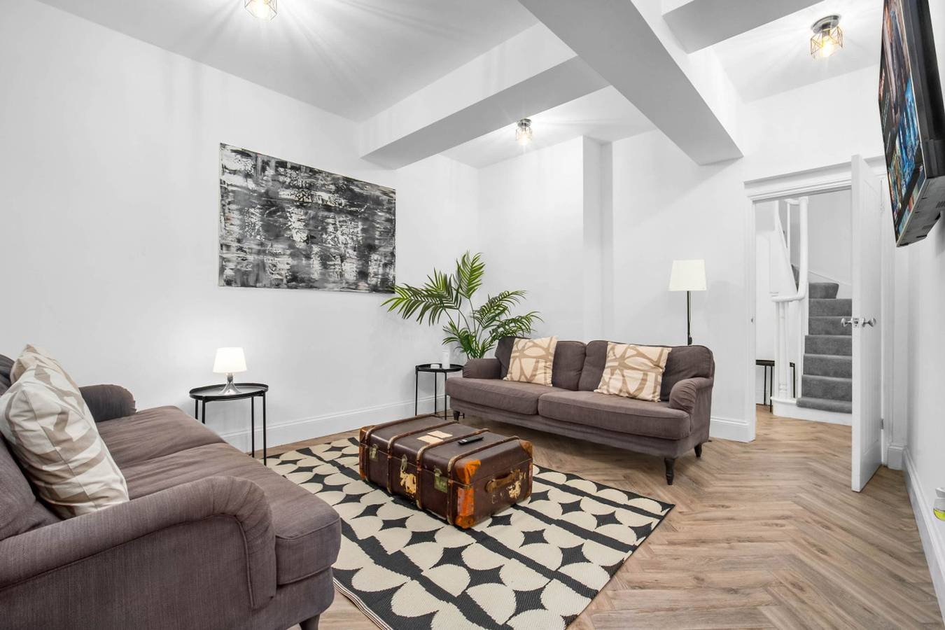 Modern 3 Bedroom Townhouse - Bedroom Tvs - Wolverhampton Centre in Wolverhampton, Birmingham Area