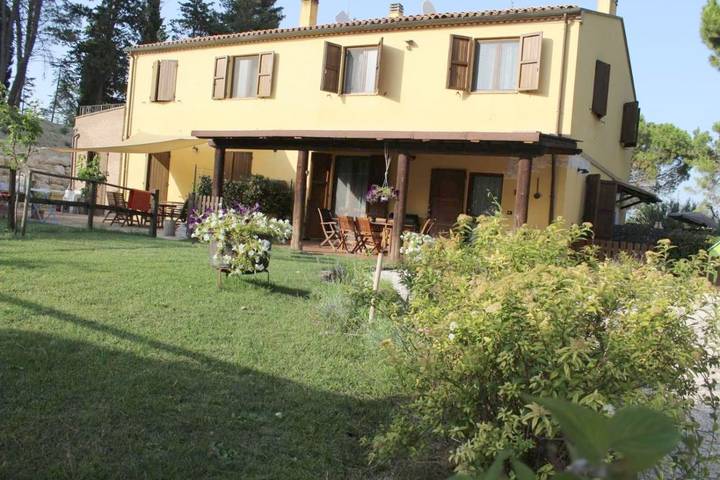 Bed and breakfast per 3 persone, con giardino e panorama, con animali domestici - 1