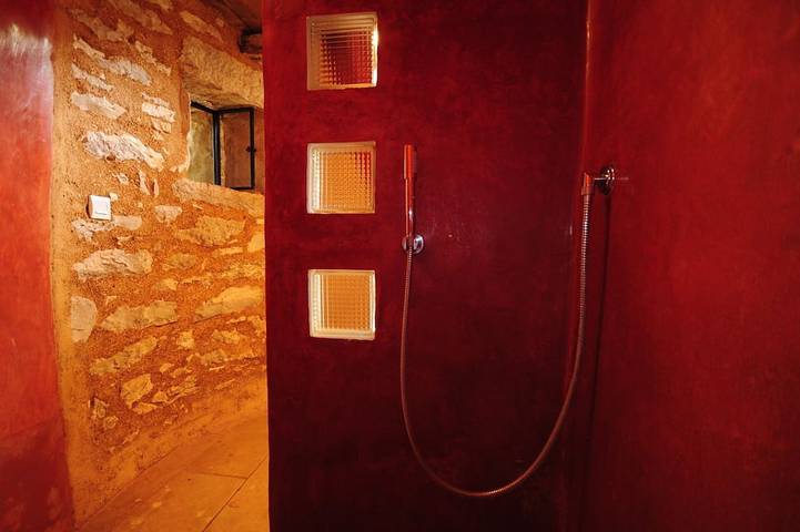 Maison de vacances pour 6 personnes, avec terrasse ainsi que jacuzzi et jardin, animaux acceptés dans le Lot - 4