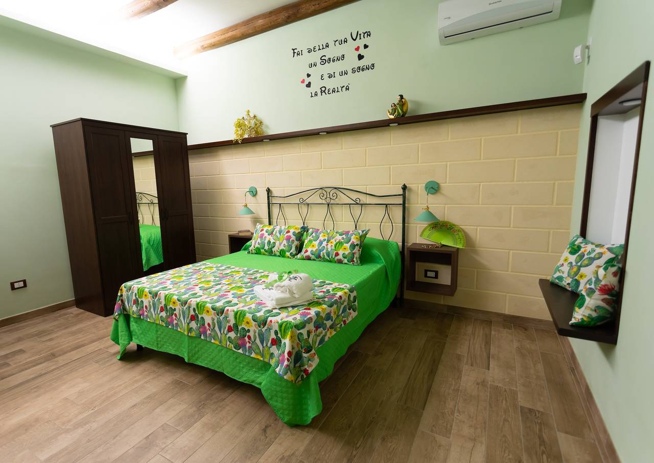 Holiday Home 'Ficurigna' with Private Garden, Wi-Fi and Air Conditioning in Marsala, Trapani Province