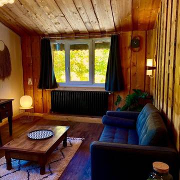 Gîte pour 2 personnes, avec jardin et terrasse ainsi que vue et piscine à Le Sappey-en-Chartreuse