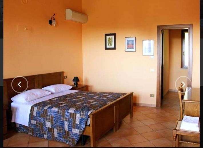 Location de vacances pour 2 personnes, avec balcon ainsi que vue et jardin à Lonato del Garda - 2