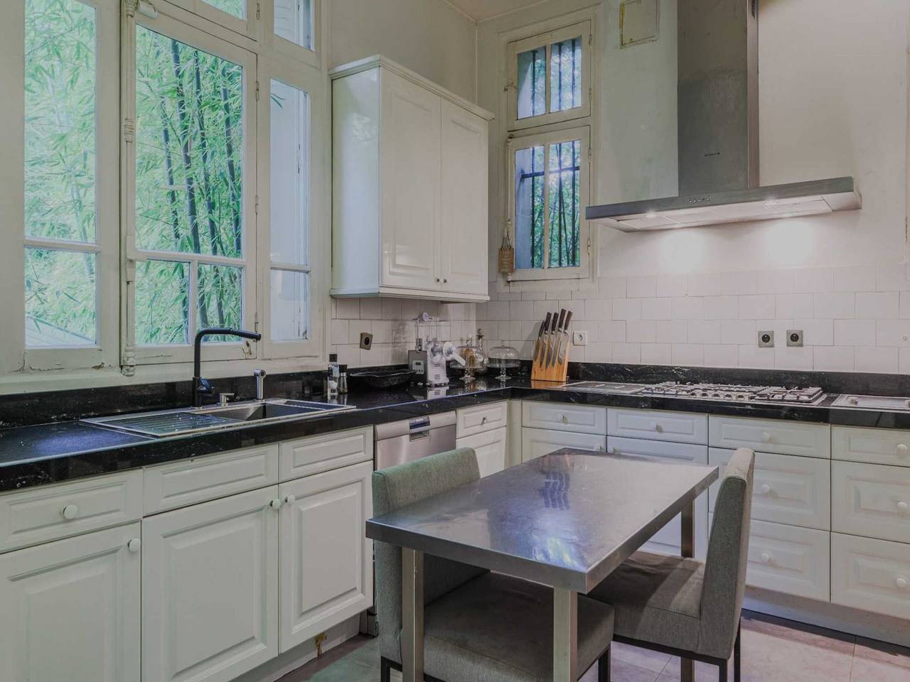 Appartement entier, Mansion with swimming pool - 5Bd/10P - Neuilly in Neuilly-sur-Seine, Hauts-de-Seine