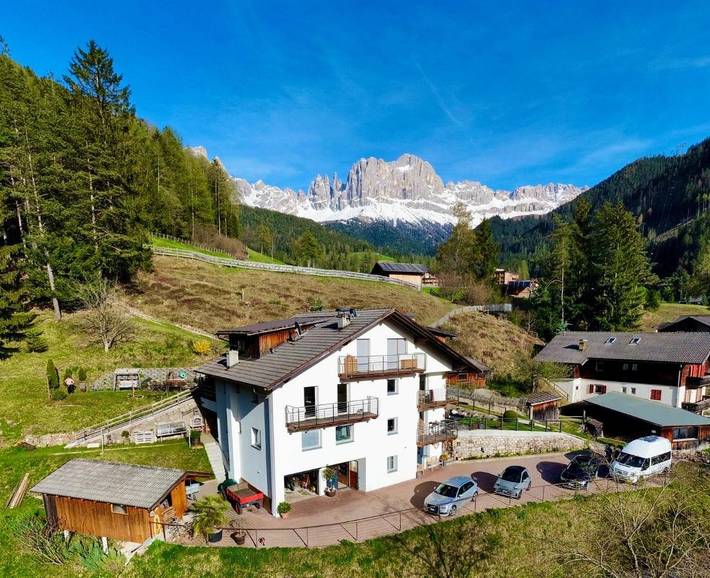 Ferienwohnung für 3 Personen, mit Garten und Ausblick