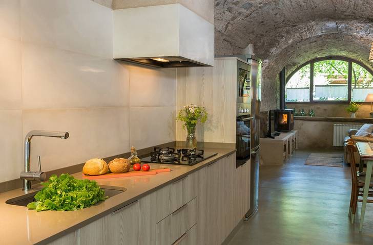 Casa di campagna 'Can Bonet - La Volta' con piscina condivisa, Wi-Fi e aria condizionata in Sant Martí Vell, Gironès