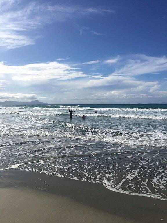 Waipu Dunes - with Spa\nwaterfront walk to the beach. Pet-Friendly!\nwaipu Cove in Whangarei District