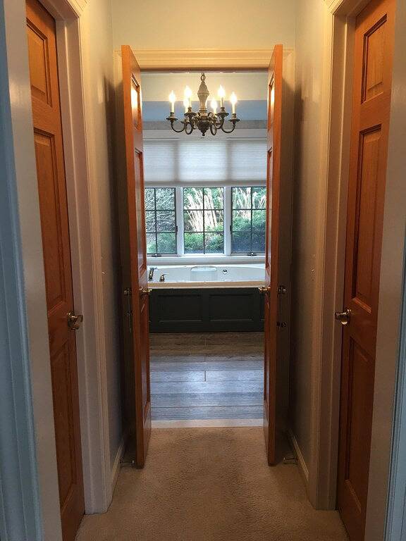 Vacation rental for 12 people, with yard and terrace in Cayuga Lake