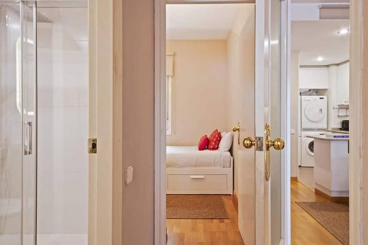 Ganze Wohnung, Charming flat in vibrant Gràcia in Barcelona Zentrum, Barcelona