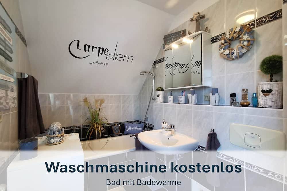 Ganze Wohnung, Paradies am Peenestrom ruhig, kleiner priv. Strand, Terrasse - Ziemitz - in Sauzin, Usedomer Norden