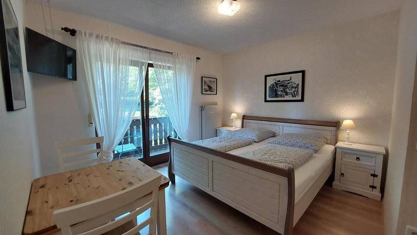 Ferienwohnung für 3 Personen, mit Ausblick und Seeblick sowie Garten, mit Haustier in der Pfalz - 4