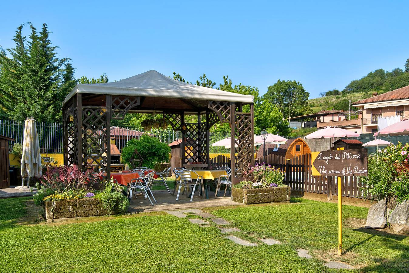 Hel lägenhet, Beautiful "Iris Apartment," in Piedmont, with shared pool, garden and sauna in Cisterna d'Asti, Asti provins