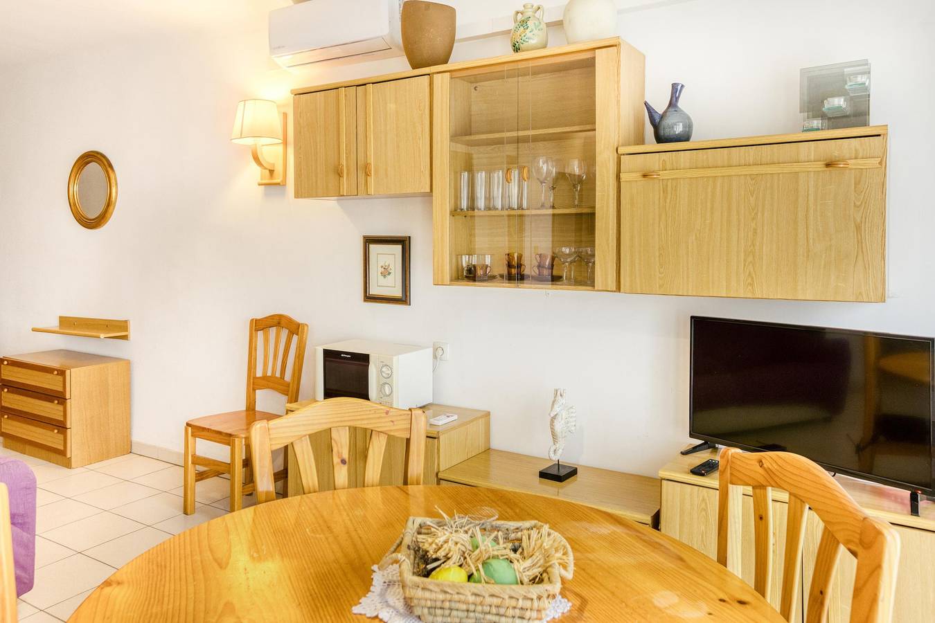 Ganze Wohnung, Ferienwohnung 'Paseo Marítimo 1-2' in Strandnähe mit Balkon und Wlan in Llanca, Oberampurien