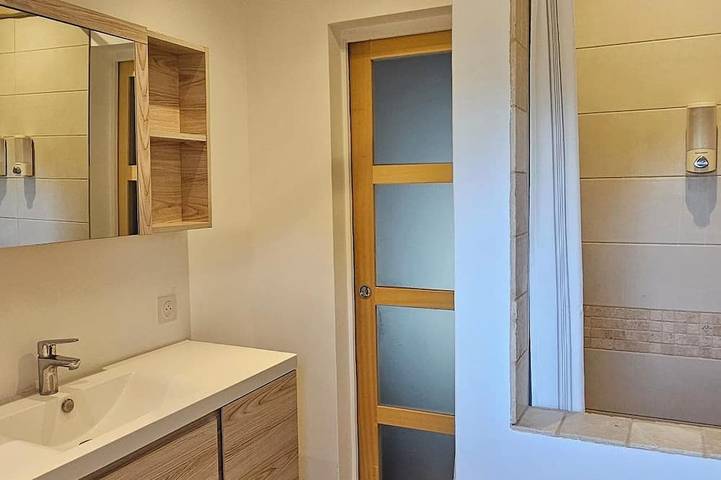 Ganze Wohnung, Quiet cottage in the heart of nature 🌿 Clim & swimming pool - center Var in Le Luc, Draguignan Region