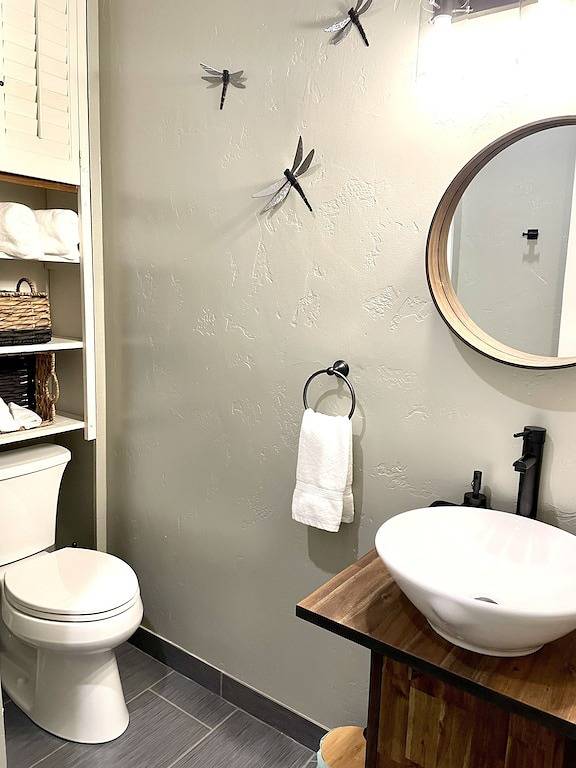 Ganze Wohnung, Bay Window -incredible river views- Old Town- new deck! Lots of stairs. in Florence (Oregon), Lane County