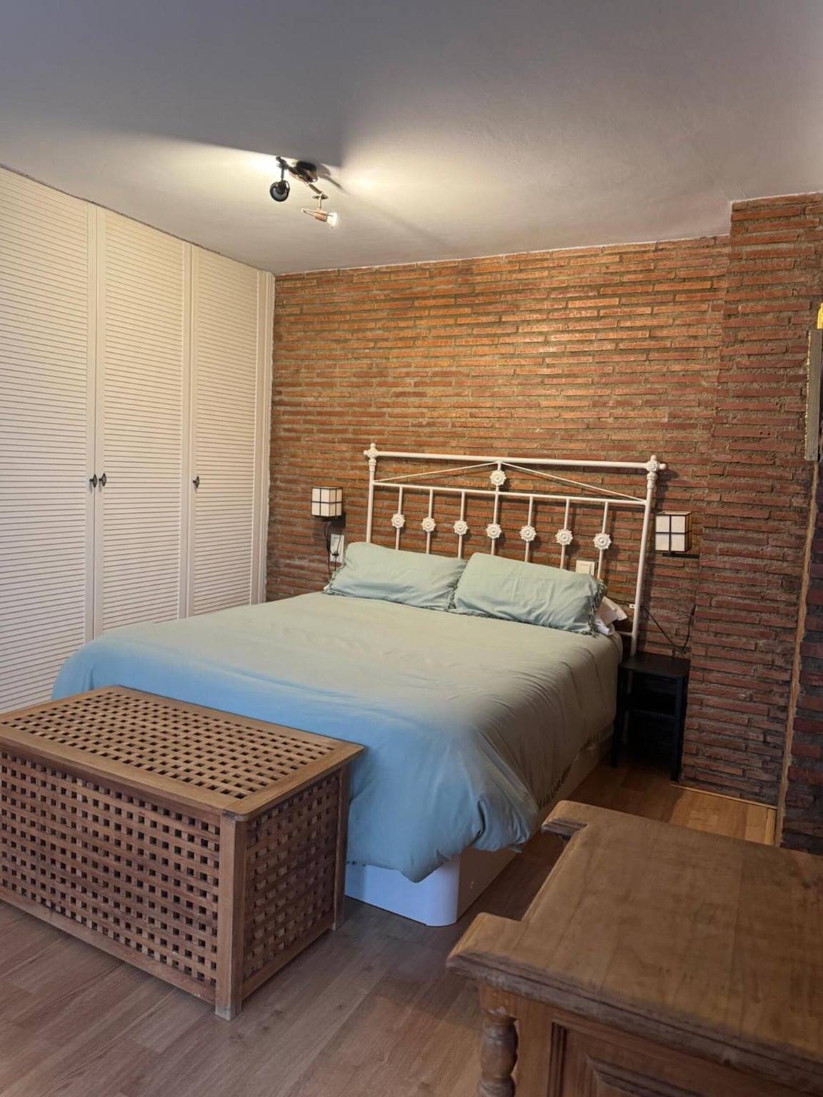 Appartement entier, Appartement « Alcalá Zona Centro Duplex » avec balcon, Wi-Fi et climatisation in Alcalá la Real, Sierras Subbéticas