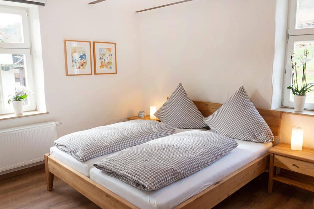 Ganze Wohnung, Moderne Ferienwohnung im liebevoll restaurierten Lothringer Bauernhaus in Beckingen, Saar-Nahe-Bergland