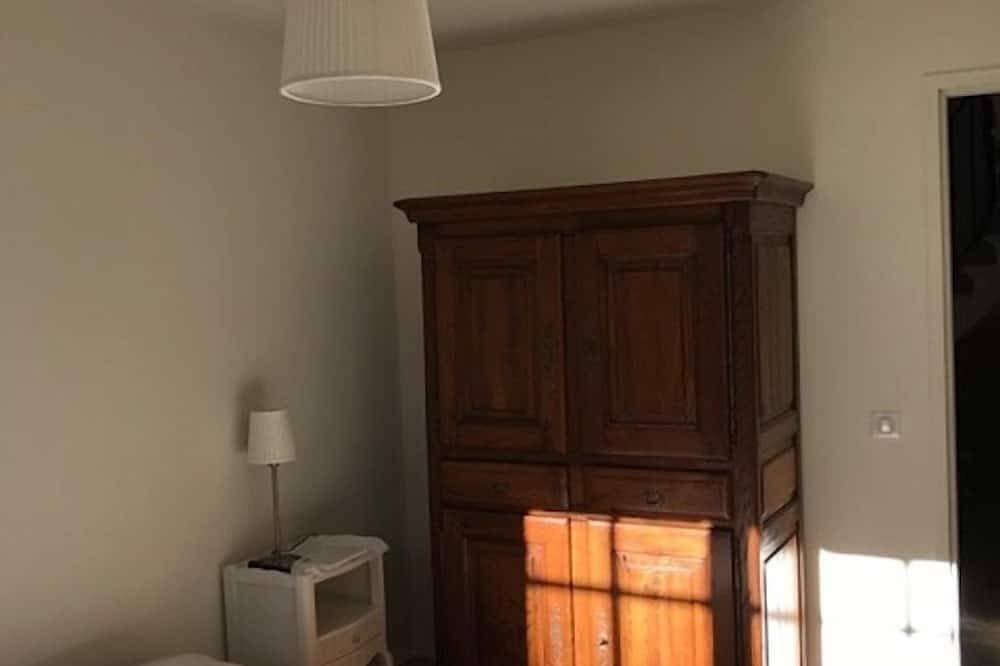 Completely renovated house in Oppède, Parc naturel régional du Luberon