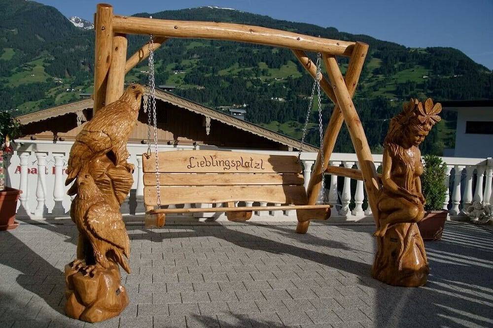 Entire apartment, Apart Silvana - Apartment \"Auszeit\" in Gerlosberg, Ziller valley alps