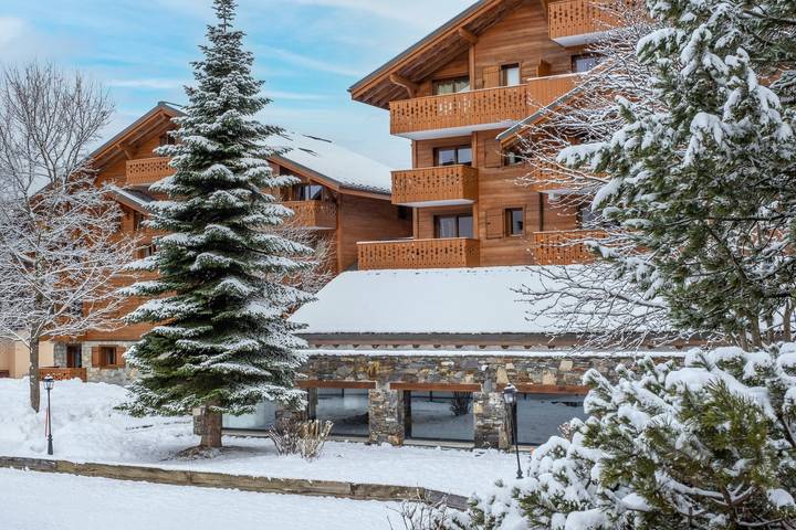 Gîte pour 5 personnes, avec Jacuzzi et Jardin dans Office De Tourisme Des Carroz - 3