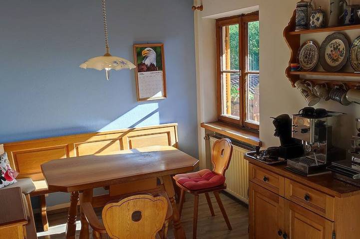 Ferienhaus für 10 Personen, mit Balkon und Garten in Ohlstadt