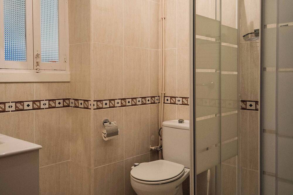 Entire apartment, Centrally located ground floor apartment with superb views in Álora, Málaga Province