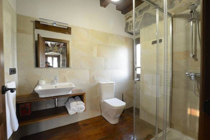 Casa rural para 16 personas, con jacuzzi y jardín en Navarra - 4