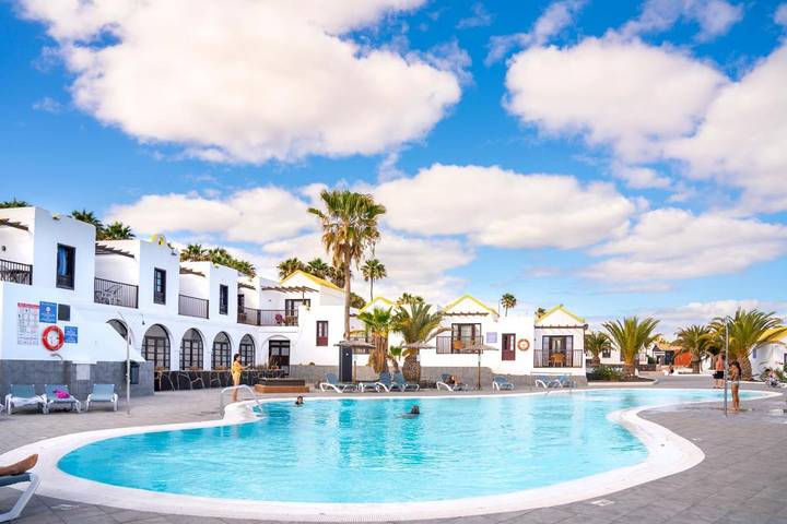 Hôtel pour 3 personnes, avec Terrasse et Jardin ainsi que Bassin pour enfant et Piscine à Caleta de Fuste