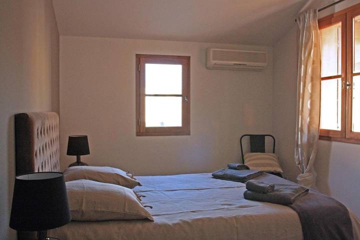 Chambre d’hôte pour 6 personnes, avec piscine et jardin à Mallemort - 2