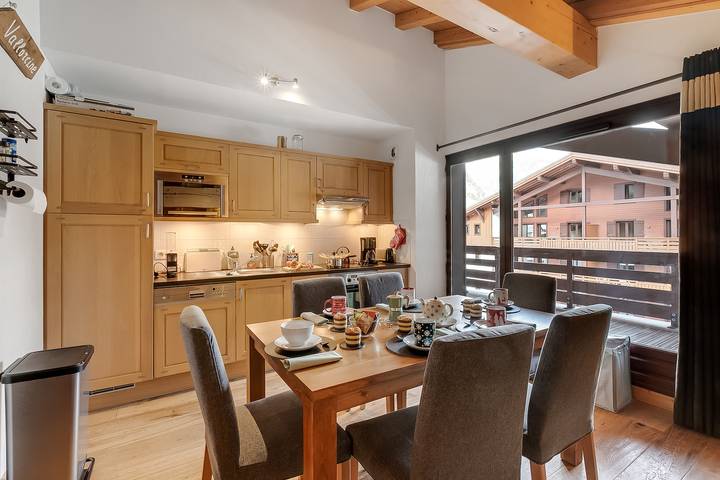 Entire apartment, L'Ours Bleu B33 Ski-In at Vallorcine| Shared Pool, Gym & Wellness in Vallorcine, Massif du Mont-Blanc