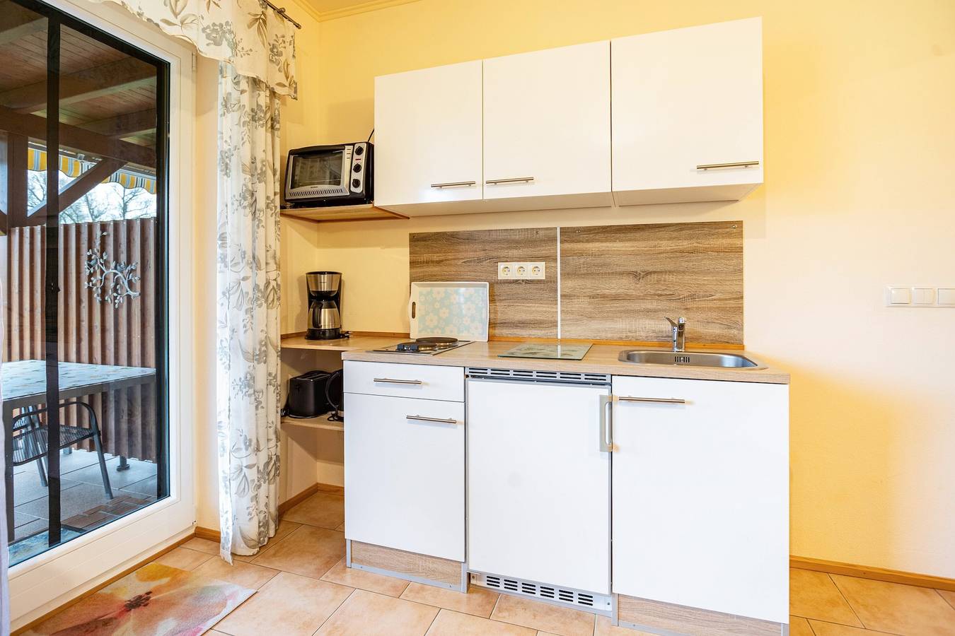 Ganze Wohnung, Ferienwohnung 'Federower Hofsee Seeadler' mit Seeblick, Privatterrasse und Wi-Fi in Federow, Kargow