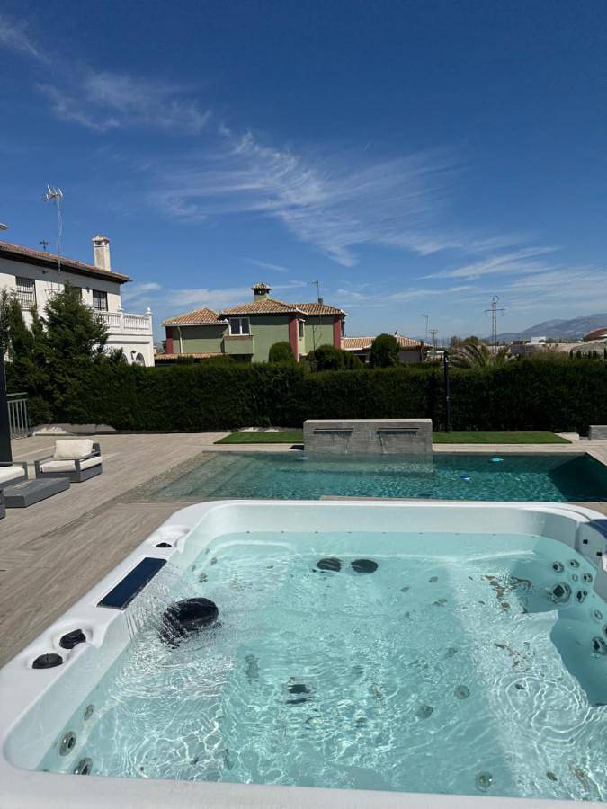 Casa rural para 9 personas, con Balcón y Jacuzzi además de Terraza y Jardín en Villa de Otura - 4