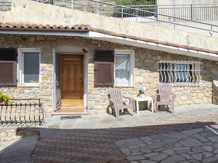 Bungalow für 4 Personen, mit Terrasse und Garten in Ligurien - 4