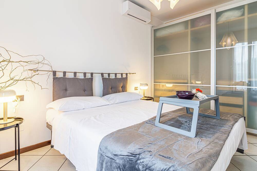 Appartamento intero, Cielo C18 by Houset - Due Camere da Letto Appartamento, Ospiti Massimo 5 in Monza, Brianza