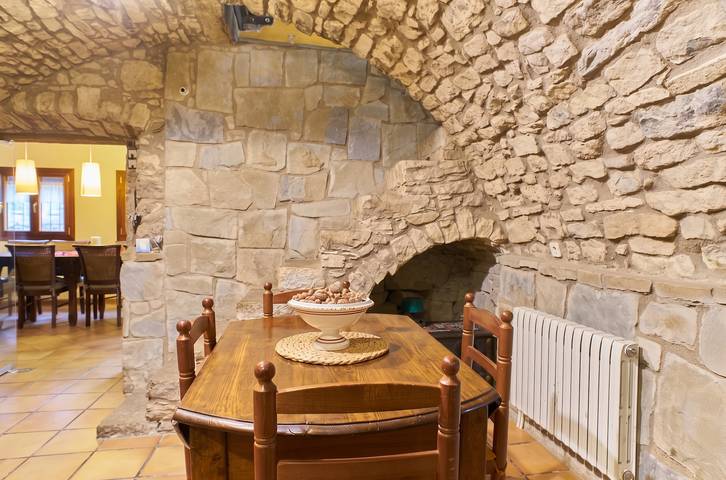 Villa encantadora en Castellbell i el Vilar con piscina privada in Castellbell y Vilar, Interior de Barcelona