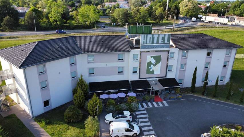 Hôtel pour 2 personnes, avec jardin à Yvrac - 2