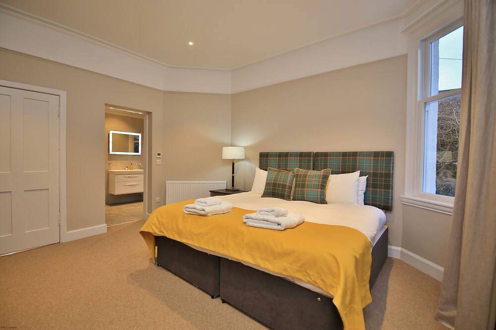 Stunning, luxury three bedroomed cottage hidden in the heart of St Andrews in St Andrews, Fife region
