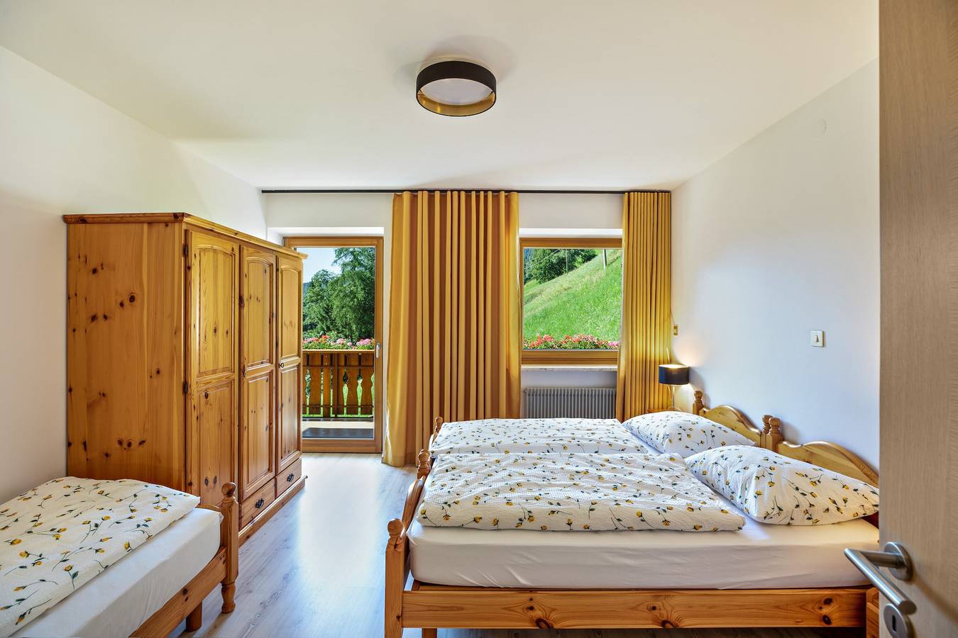 Appartamento intero, Appartamento 'Bachwiesl Hof Wies' con vista sulle montagne, terrazza in comune e Wi-Fi in Proves, Gruppo Ortles-Cevedale