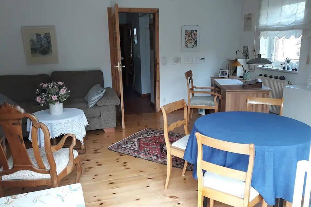 Ganze Wohnung, Schöne 2 Zimmer - Gästewohnung in Kiel-Kronshagen in Kieler Förde, Kronshagen