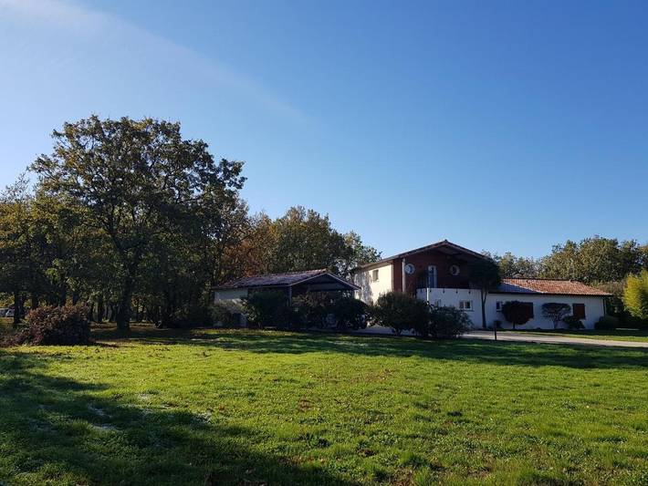 Location de vacances pour 2 personnes, avec piscine ainsi que jardin et vue à Aussonne - 4