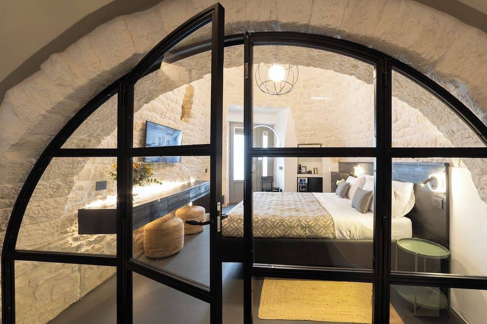 Trullo delle Sfere, Luxury Trullo in the center of Alberobello in Alberobello, Alberobello Region