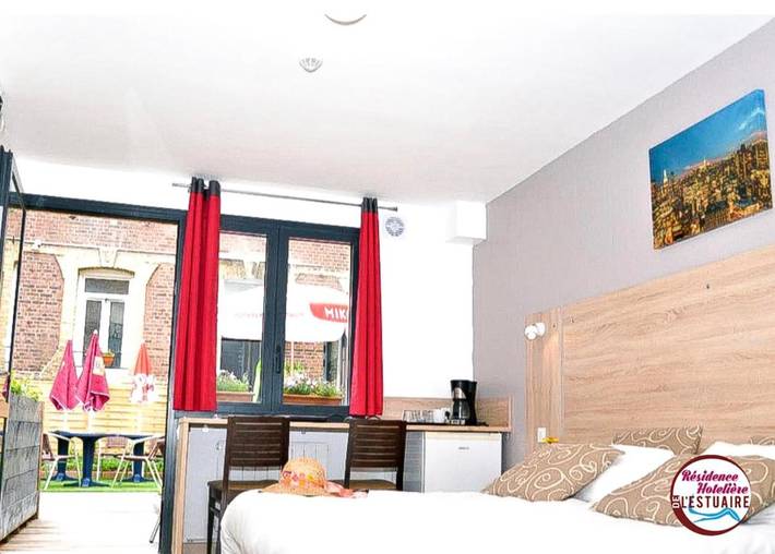 Appart’hôtel pour 2 personnes, avec vue et jardin