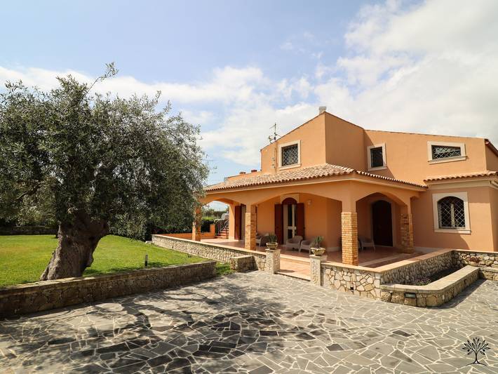 Location de vacances pour 4 personnes, avec Jardin et Vue à Avola
