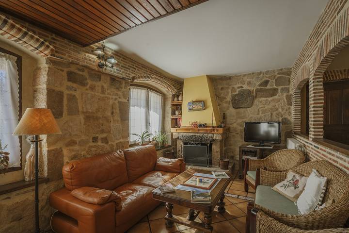 Casa rural para 10 personas, con balcón y jacuzzi, Se admiten mascotas en Sierra de la Demanda - 3