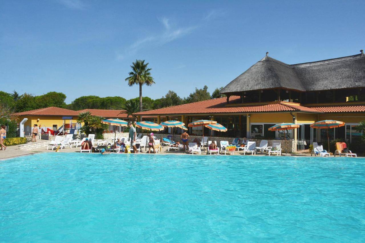 Happy Camp mobile homes in Camping Free Beach in Marina di Bibbona, Bibbona