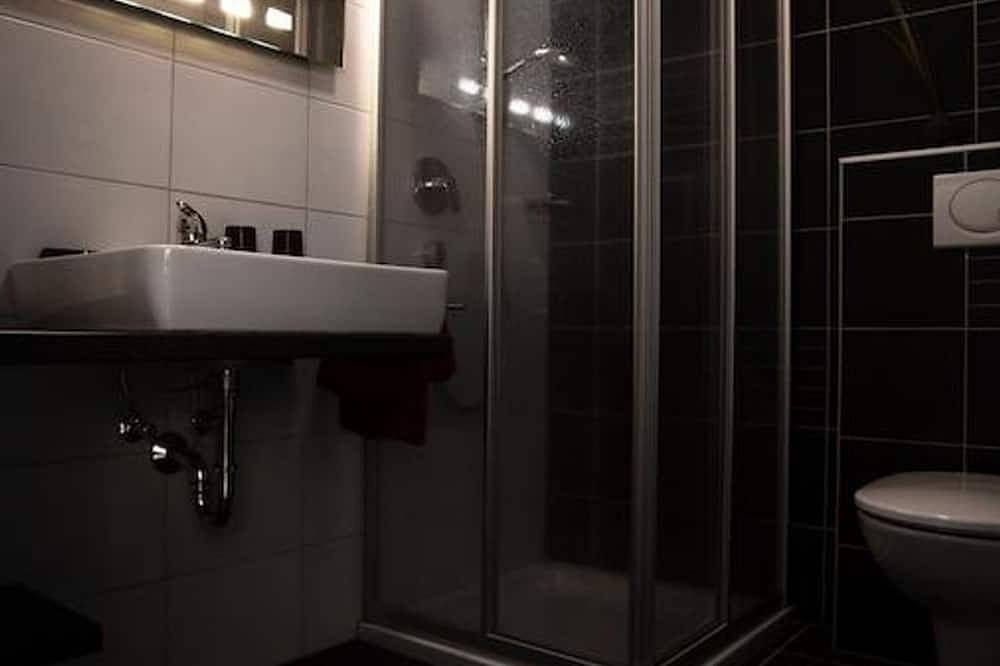 Gästehaus Ringbauer - Doppelzimmer mit Dusche, Wc in Marktgemeinde Podersdorf am See, Neusiedlersee-Hügelland
