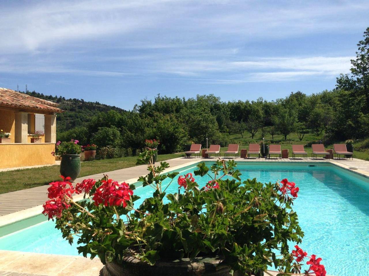 La Grande Bouisse gites avec piscine dans le Luberon, Provence in Céreste, Regionaler Naturpark Luberon