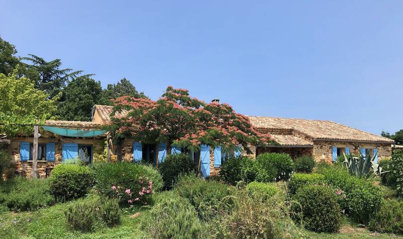 Gîte pour 12 personnes, avec terrasse ainsi que jardin et piscine dans le Gard - 3